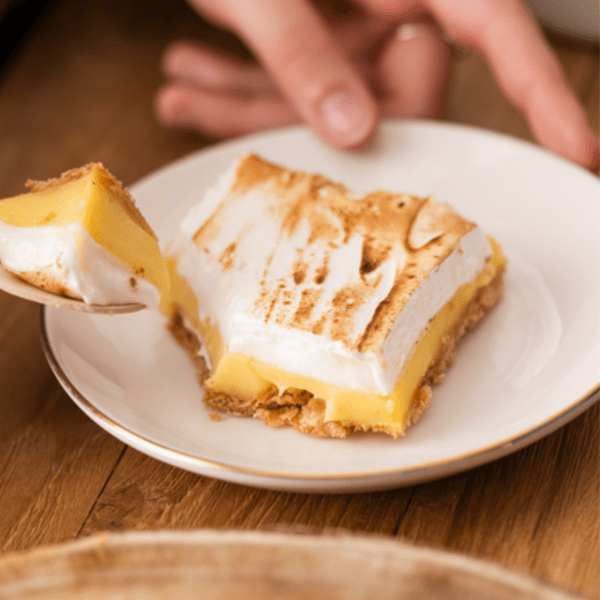 Lemon meringue square